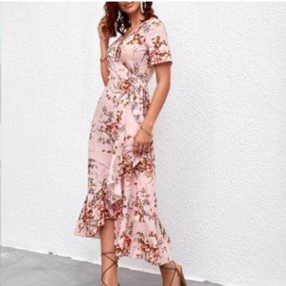 Floral wrap dress - Picture 3 of 17